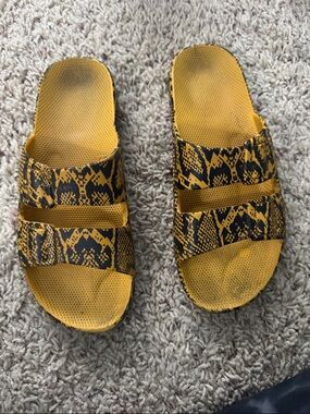 Freedom Moses Yellow Snake Print Slide Sandals